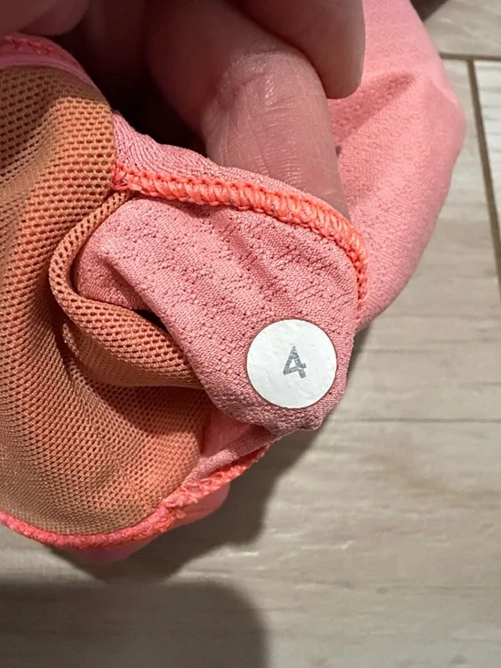 You pick! Lululemon Sports Bras Black Pink Blue Charcoal size 4 - Picture 10 of 13